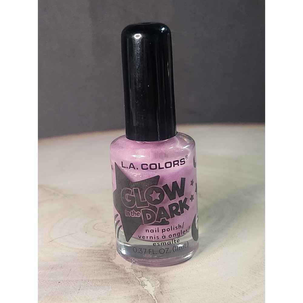 L.A Colors Glow In The Dark Nail Polish~JINX~NEW